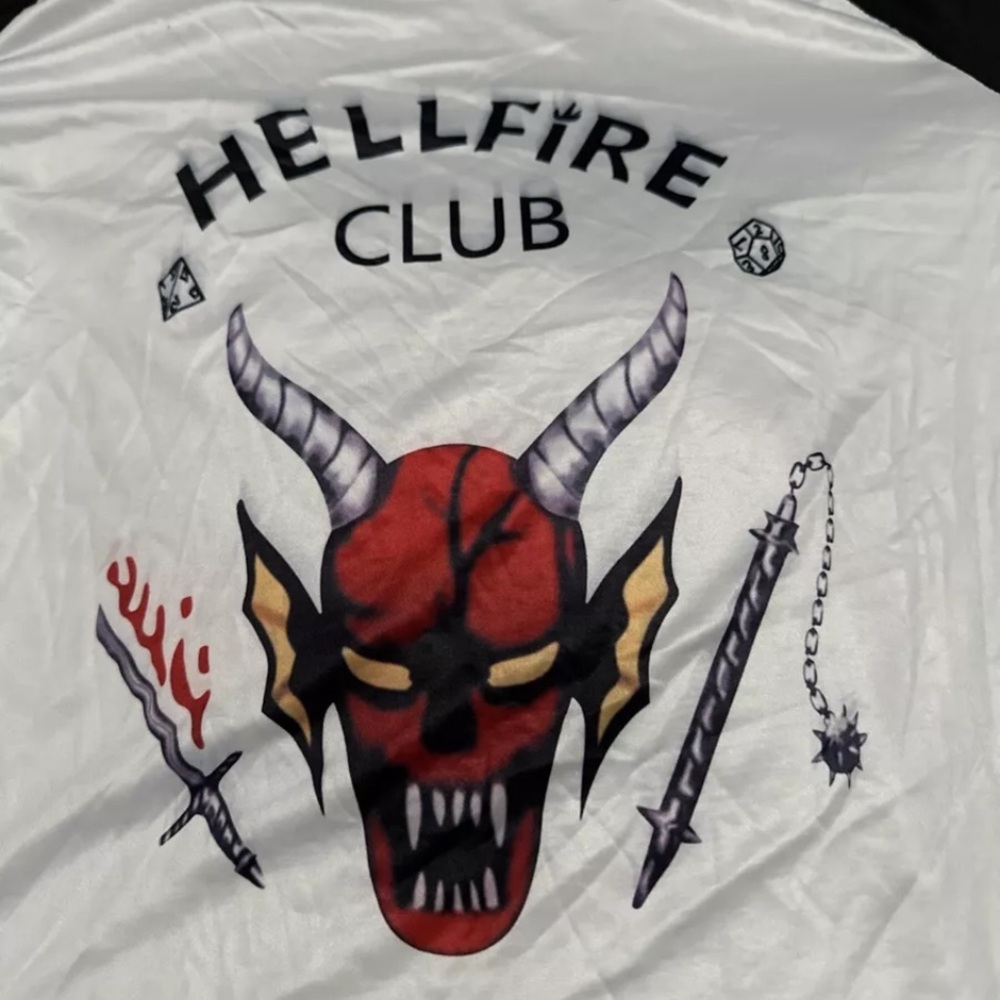 Netflix Stranger Things Raglan Hellfire Club T shirt Sz Large M